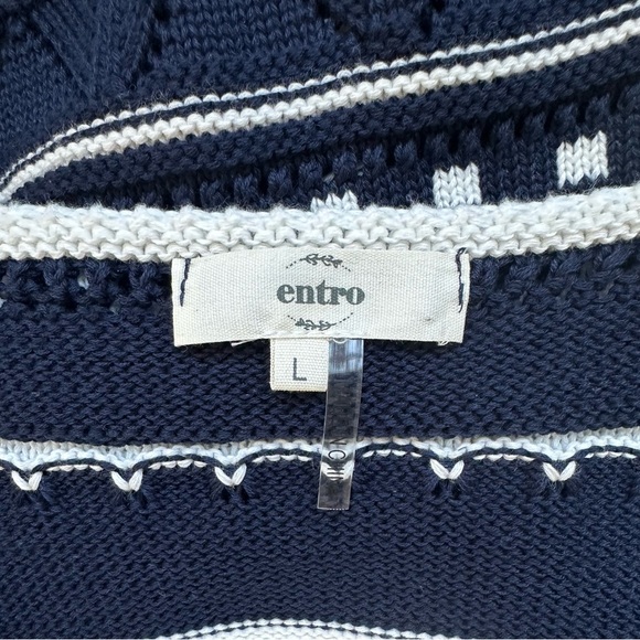 Entro Savannah Crochet Tank in Navy. Size Large. - Picture 7 of 8